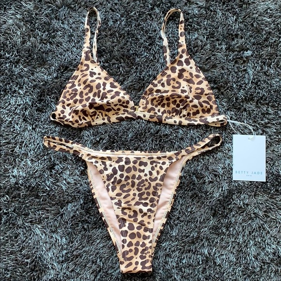 🆕 Cheetah Micro Triangle Bikini L - Picture 3 of 14
